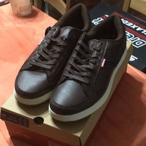 Levi’s Cypruss Burnish Shoes